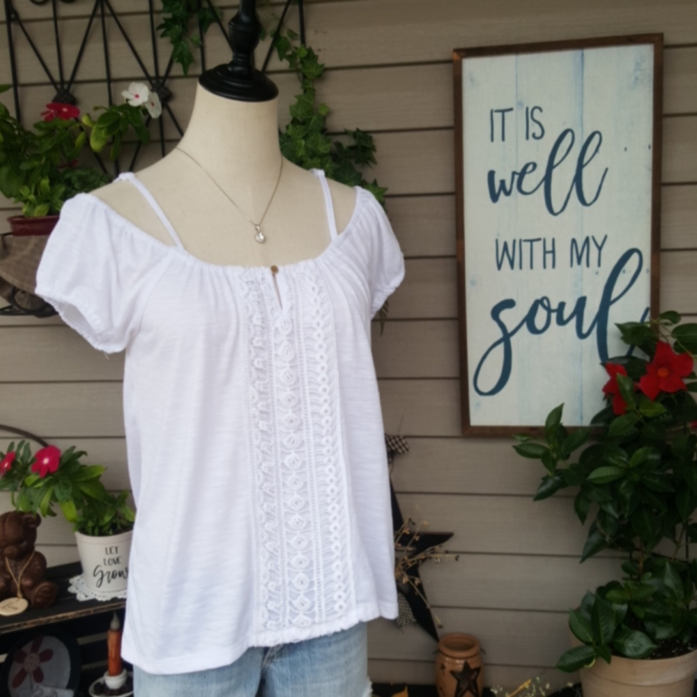 NO BOUNDARIES ♡  NWOT White Adj Straps Lace Front On|Off Shoulders Blouse Top S
